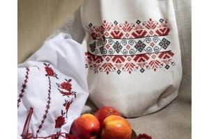 Українські символи у світовій вишивці: Вплив української культури на вишивальні традиції інших країн