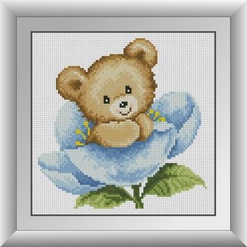 Набір для малювання каменями алмазний живопис Dream Art Ведмедик у синій квітці (квадратні, повна) 30763D - Вишивка хрестиком і бісером - Овечка Рукодільниця