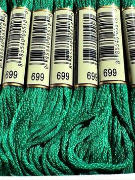 Муліне для вишивання AIRO №699 колір Green/Зелений 8м