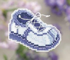 Blue Sneaker/Сині кросівки. Набір для вишивання. Mill Hill (MH181101) - Вишивка хрестиком і бісером - Овечка Рукодільниця