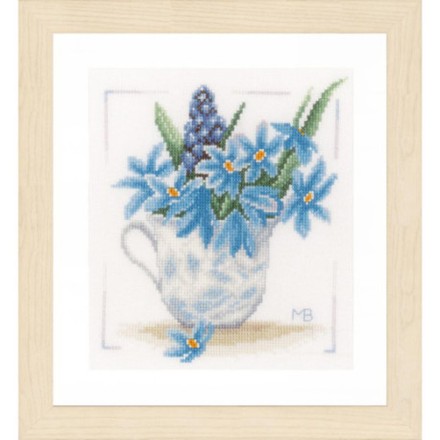Голубые цветы Набор для вышивки крестом LanArte PN-0164069 - Вышивка крестиком и бисером - Овца Рукодельница