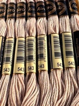 Муліне для вишивання AIRO №543 колір Beige Brown, Ultra Very Light/Надзвичайно світлий бежево-коричневий 8м