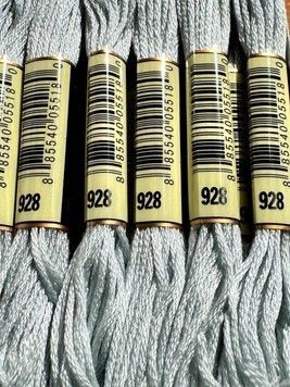 Муліне для вишивання AIRO №928 колір Gray Green, Very Light/Дуже світлий сіро-зелений 8м
