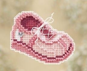 Pink Sneaker/Рожеві кросівки. Набір для вишивання. Mill Hill (MH180101) - Вишивка хрестиком і бісером - Овечка Рукодільниця