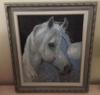 Белая лошадь - Вышивка крестиком и бисером - Овца Рукодельница
