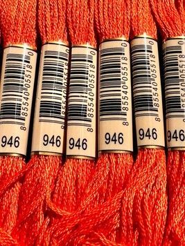 Муліне для вишивання AIRO №946 колір Burnt Orange, Medium/Середній палено-помаранчевий 8м
