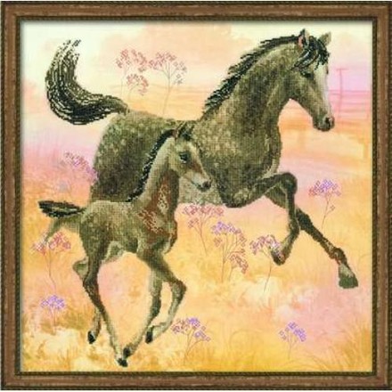 Лошадь с жеребенком. Набор для вышивания. Риолис (РТ-0004) - Вышивка крестиком и бисером - Овца Рукодельница