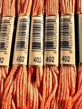 Муліне для вишивання AIRO №402 колір Mahogany, Very Light/Дуже світлий махагон 8м