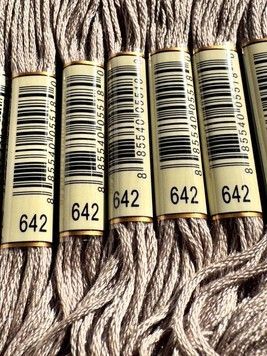 Муліне для вишивання AIRO №642 колір Beige Gray, Dark/Темний бежево-сірий 8м